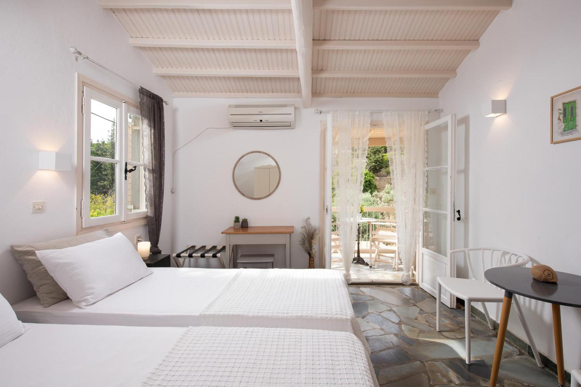 Lithea Villas And Studios By The Sea Agios Petros  Dış mekan fotoğraf